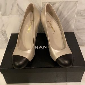 authentic Chanel pump